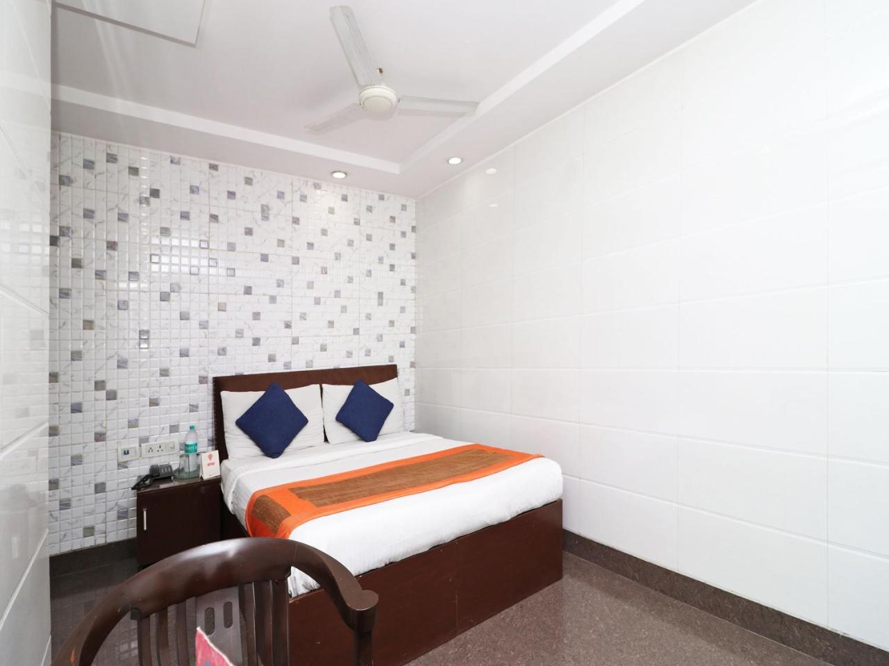Oyo 2705 Hotel Preet Palace Neu-Delhi Exterior foto
